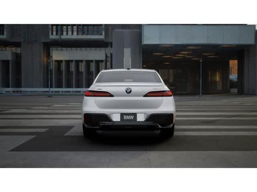 Mineral White Metallic 2026 BMW 750e i xDrive