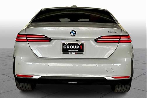 2025 BMW 530 i