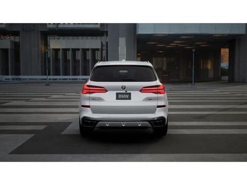 Mineral White Metallic 2026 BMW X5 xDrive40i