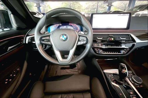 2023 BMW 530 i xDrive