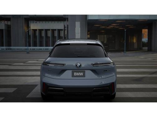 2026 BMW iX M70