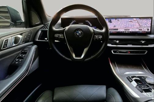 Mineral White Metallic 2025 BMW X5 sDrive40i