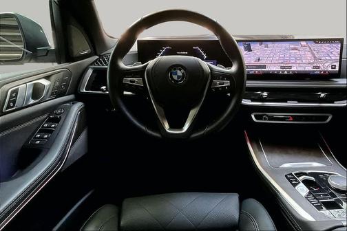 Mineral White Metallic 2025 BMW X5 sDrive40i