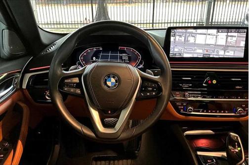 2023 BMW 530 i
