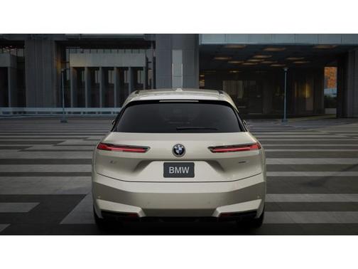 2026 BMW iX xDrive45
