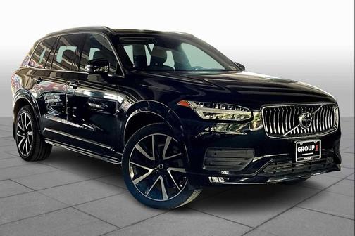 2022 Volvo XC90 T6 Momentum