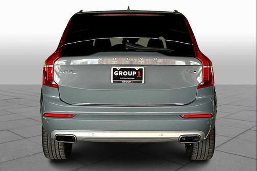 2020 Volvo XC90 T6 Momentum