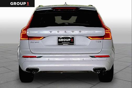 Crystal White Metallic 2020 Volvo XC60 T5 Inscription