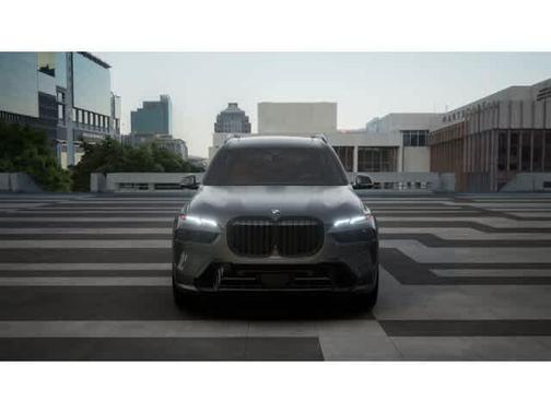 Dravit Grey Metallic 2027 BMW X7 xDrive40i