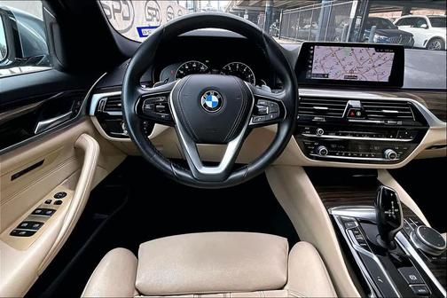2019 BMW 530 530i