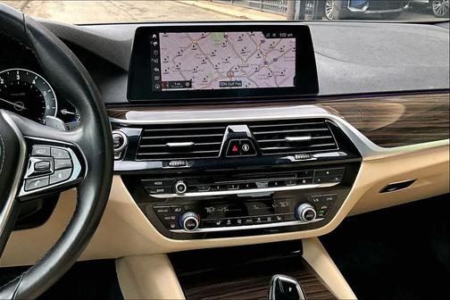 2019 BMW 530 530i