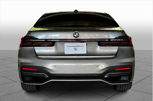 2021 BMW 740 740i