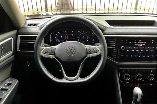 2023 Volkswagen Atlas 3.6L SE w/Technology