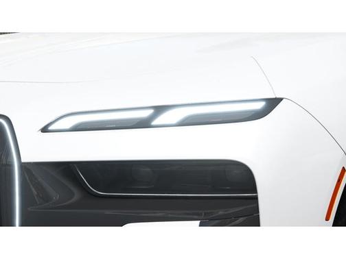 2025 BMW 740 i