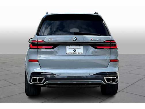 2025 BMW X7 M60i