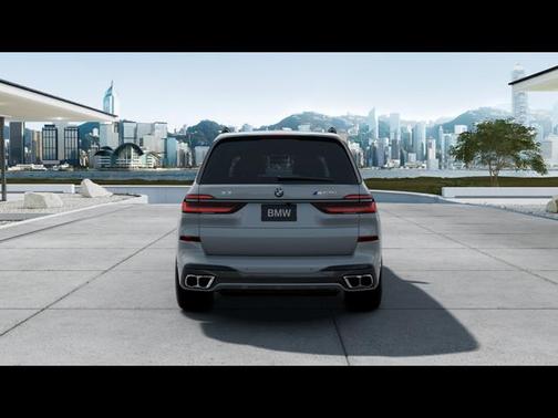 2025 BMW X7 M60i