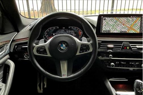 2022 BMW 540 i
