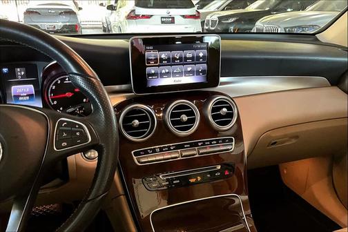 2018 Mercedes-Benz GLC 300 Base