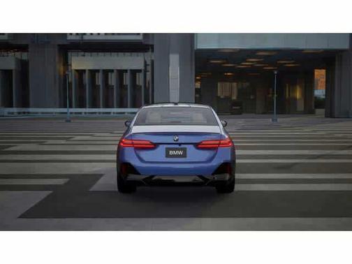 2026 BMW 550e xDrive