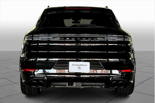 2025 Porsche Cayenne GTS