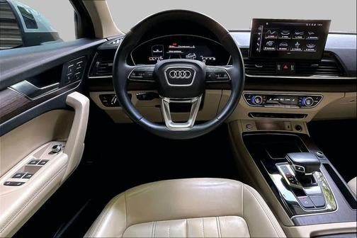 Glacier White Metallic 2021 Audi Q5 45 Premium Plus