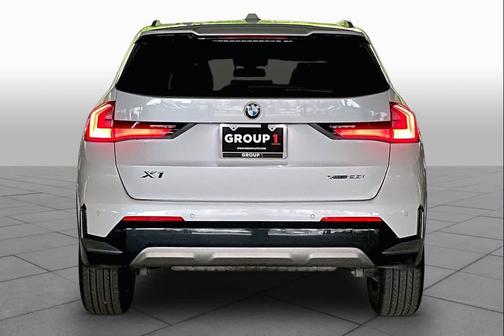 Mineral White Metallic 2023 BMW X1 xDrive28i
