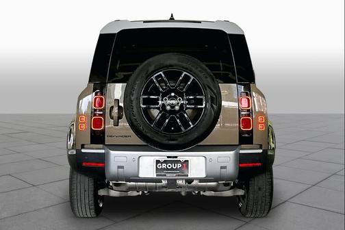 Gondwana Stone Metallic 2024 Land Rover Defender 110 P300
