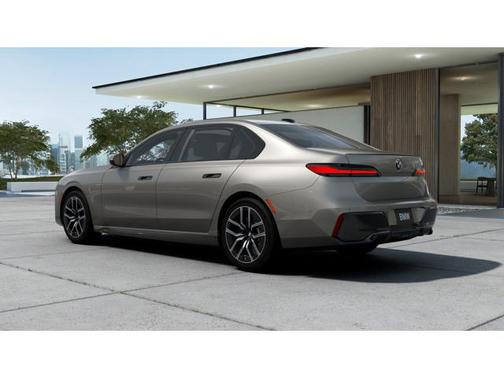 2025 BMW 740 i