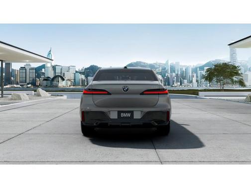 2025 BMW 740 i