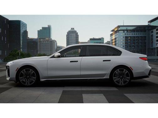 Alpine White 2026 BMW 740 740i