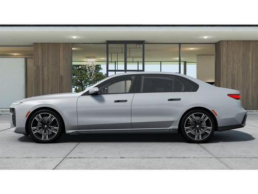 2025 BMW 740 i