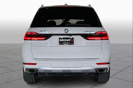 2026 BMW X7 xDrive40i