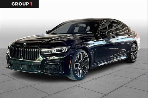 2022 BMW 740 i