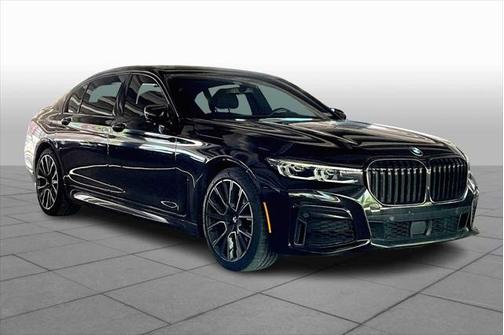 2022 BMW 740 i