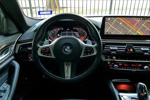 2022 BMW 530 i