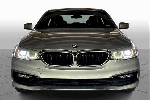 2018 BMW 530 530i