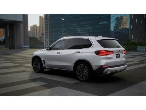 Mineral White Metallic 2026 BMW X5 sDrive40i