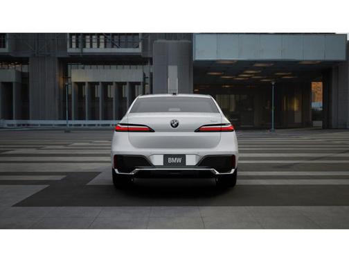 2026 BMW 740 740i