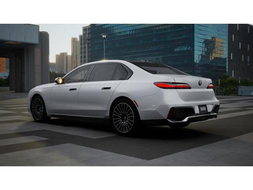 2026 BMW 740 740i