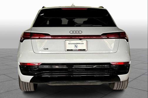 2024 Audi Q8 e-tron Premium
