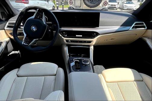 2025 BMW 330 i