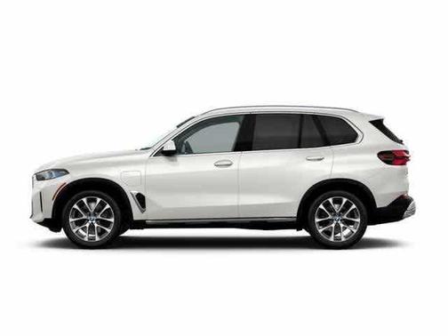 Mineral White Metallic 2026 BMW X5 PHEV xDrive50e