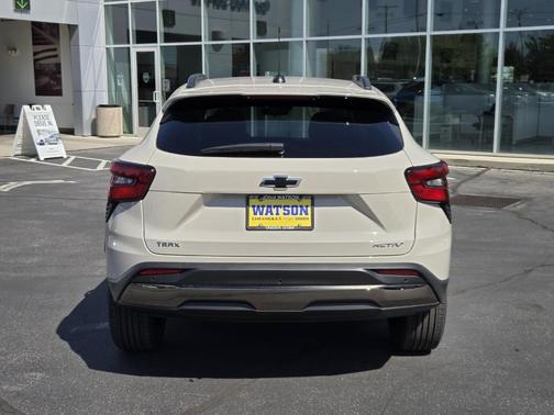 White Sand 2026 Chevrolet Trax ACTIV