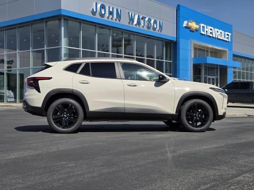 White Sand 2026 Chevrolet Trax ACTIV