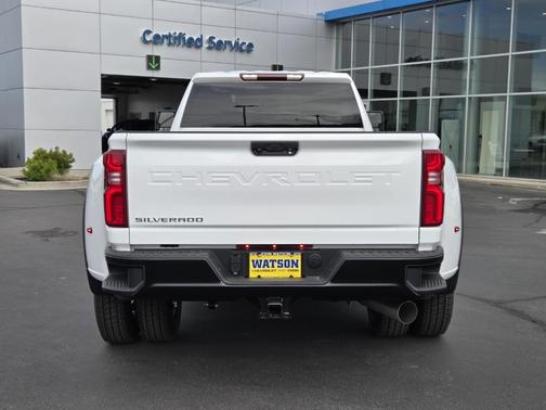 Summit White 2026 Chevrolet Silverado 3500 WT