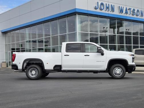 Summit White 2026 Chevrolet Silverado 3500 WT