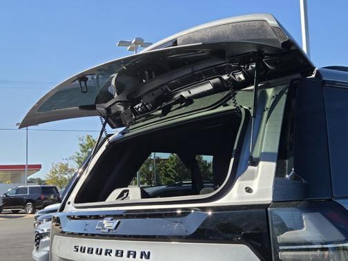 2025 Chevrolet Suburban Z71