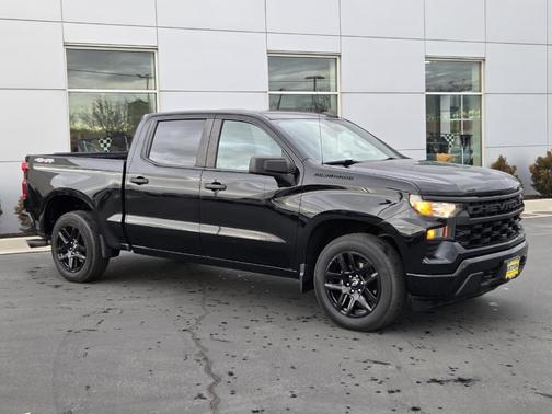 2022 Chevrolet Silverado 1500 Custom