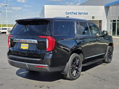 2022 GMC Yukon SLT