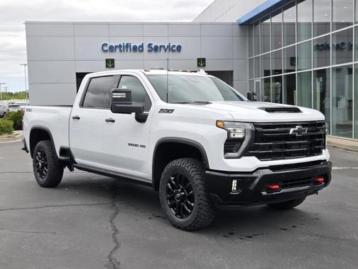 Summit White 2026 Chevrolet Silverado 3500 LTZ